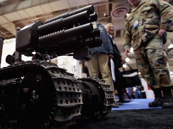 Selamat Datang, Tentara Robot