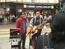 Misi Sule Lewat Film Hongkong Kasarung