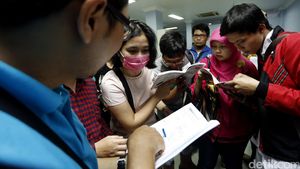 Orang Tua Serbu RS Harapan Bunda Terkait Vaksin Palsu