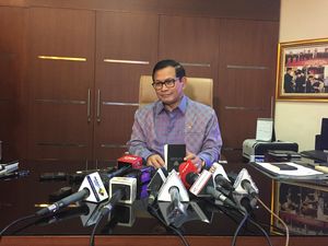 Seskab: Penyelesaian Soal Reklamasi Harus Penuhi Dulu Semua Perundangan yang Ada Seskab: Penyelesaian Soal Reklamasi Harus Penuhi Dulu Semua Perundangan yang Ada