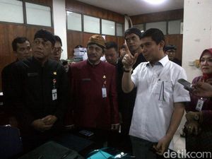Menpan RB: PNS yang Antar Anak ke Sekolah Harus Kembali Sebelum Jam Istirahat