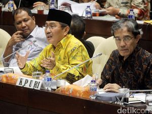 KPU, Bawaslu dan DKPP Rapat di DPR