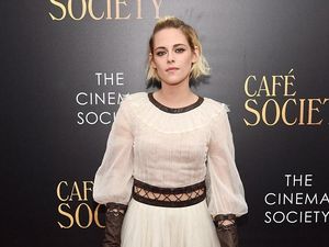 Syuting Twilight, Kristen Stewart Mengaku Punya Gangguan Kecemasan & Stres