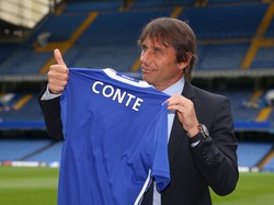 Conte Terkesan dengan Abramovich yang Selalu Dekat dengan Tim