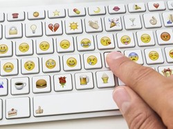 Sejarah Emoji, Ikon yang Sering Disamakan dengan Emotikon