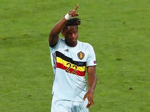 Batshuayi Persingkat Liburan demi Latihan Lebih Awal bersama Chelsea Batshuayi Persingkat Liburan demi Latihan Lebih Awal bersama Chelsea