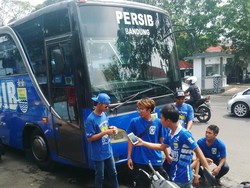 Calo Tawarkan Tiket Persib vs Persija dengan Harga Selangit