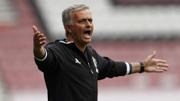 Semoga Kali Ini Mourinho Baik-baik Saja