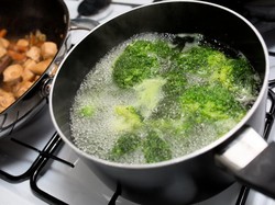 Direbus Terlalu Lama, 50 Persen Nutrisi dalam Sayuran Bisa Hilang