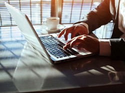 Senin Jadi Hari Terbaik untuk Belanja Online