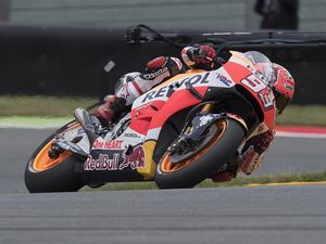 Marquez Antisipasi Ancaman Rossi
