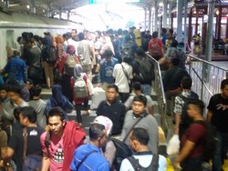 Hari Terakhir Arus Balik, Stasiun Tugu Yogya Dipadati Ribuan Penumpang