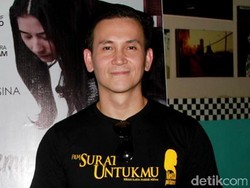 Foto Dewi Rezer Ciuman dengan Bule Beredar, ini Tanggapan Marcelino Lefrandt?