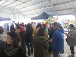 Sate Ayam dan Nasi Goreng Jadi Favorit Pengunjung Multicultural Ied Carnaval