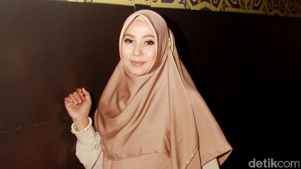Penampilan Syari Puput Melati