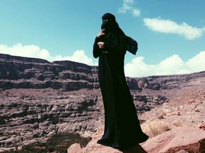 Viral Curhat Wanita Bertengkar dengan Transgender yang Pakai Toilet Wanita