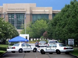 Satu Pelaku Penembakan Polisi di Baton Rouge Tewas, Pelaku Lainnya Diburu