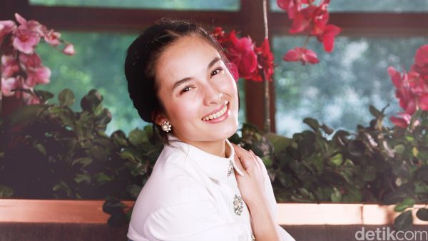 Yuk Intip Kembali Gaya Chelsea Islan saat Pemotretan Celeb of The Month