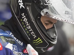 Lorenzo Cari Cara Taklukkan Ban Michelin di Balapan Basah