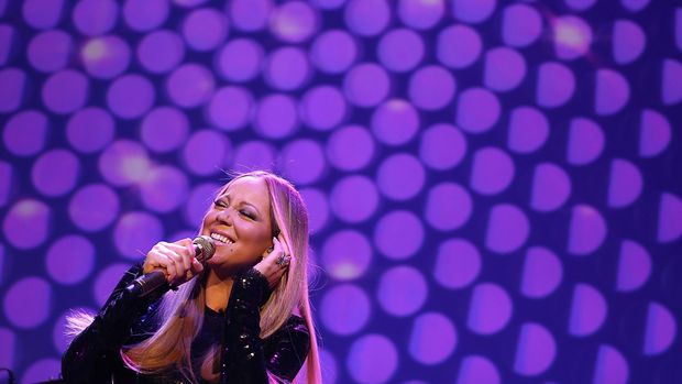 HOLLYWOOD, CA - AUGUST 05:  Singer Mariah Carey (L), with Moroccan Cannon and Monroe Cannon, is honored with Star on The Hollywood Walk of Fame on August 5, 2015 in Hollywood, California.  (Photo by Kevin Winter/Getty Images)