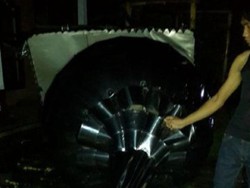 Hujan dan Angin Kencang Tumbangkan Pohon dan Terbangkan Genting di Pemalang