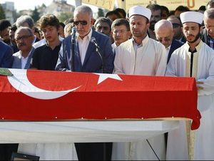 Erdogan Menangis di Pemakaman Sahabat Korban Percobaan Kudeta