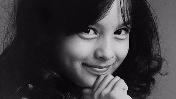 Sekarang Cantik, Chelsea Islan Juga Menggemaskan saat Kecil!