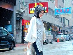 Bukan Skinny Jeans, Ini 4 Tipe Celana Jeans yang Cocok untuk Hijabers