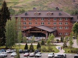 Pertemuan Rahasia Orang Terkaya dan Berkuasa, Apa yang Dibahas?