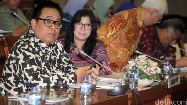 Komisi IX dan BPOM Bahas Vaksin Palsu
