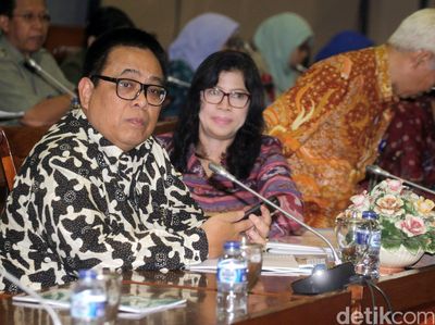 Komisi IX dan BPOM Bahas Vaksin Palsu