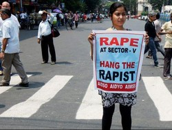 Mahasiswi India Korban Pemerkosaan Berkelompok Kembali Diperkosa