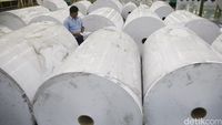 Melihat Produksi Kertas di Indah Kiat Pulp and Paper