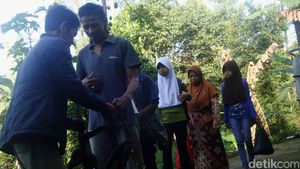 Daftar Ulang Sekolah dengan Hasil Bumi