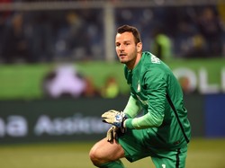 Tanpa Liga Champions pun, Handanovic Pastikan Tetap Bertahan di Inter