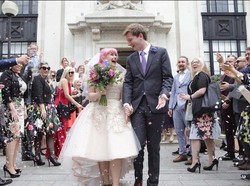 Kisah Wanita yang Bertemu Jodoh Setelah Balas Tweet Admin Toko Buku