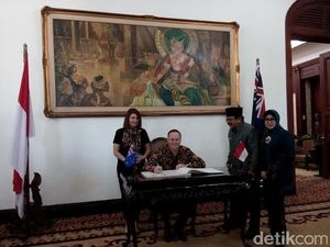 Pakde Karwo Tawari John Key Investasi Geothermal di Jatim