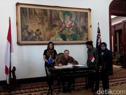 Pakde Karwo Tawari John Key Investasi Geothermal di Jatim