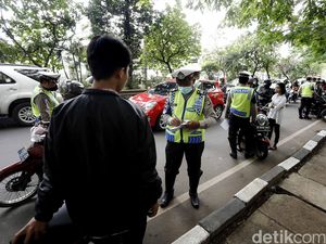 Ada 14.645 Pelanggaran Lalin di Jaktim Dalam 2 Pekan Ada 14.645 Pelanggaran Lalin di Jaktim Dalam 2 Pekan