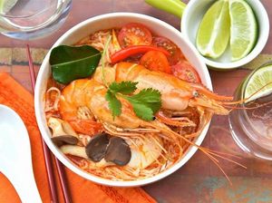 Malam Ini Enaknya Hangatkan Tubuh dengan Semangkuk Tom Yam di Sini