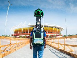 Pria Ini Sendirian Rekam Google Street View di Zimbabwe Pria Ini Sendirian Rekam Google Street View di Zimbabwe
