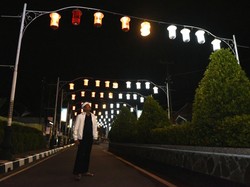 Gemerlap Riasan Lampu dan Gapura Sambut HUT Purwakarta