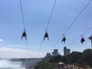 Bikin Iri, Main Flying Fox Pemandangannya Air Terjun Niagara
