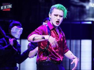 Terbius Penampilan Idola KPop Cowok Kontestan Hit The Stage