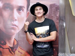 Vino G Bastian Kece dengan Fedora Hat