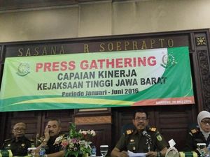 7 Jaksa dan 3 Staf Kejati Jabar Kena Hukuman Disiplin