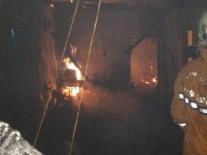 Kebakaran Landa Sebuah Rumah di Cawang, 11 Unit Damkar Meluncur