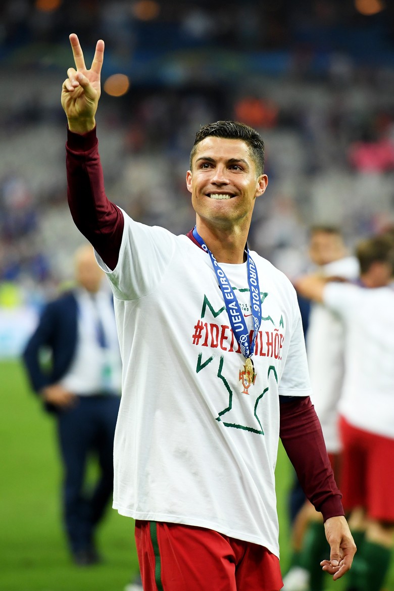 Drogba Sebut Ronaldo Pantas Menangi Ballon DOr