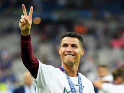 Drogba Sebut Ronaldo Pantas Menangi Ballon dOr