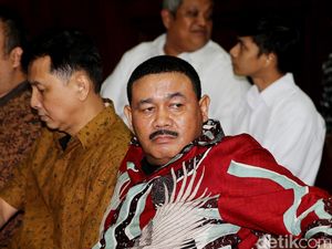 Dicecar Hakim Soal Alotnya Pembahasan Raperda, Ongen Sangaji: Saya Jarang Ikut